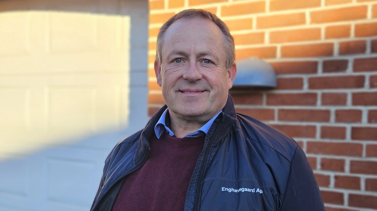 Jens Henrik Andersen leverer årligt 27.000-28.000 slagtesvin til Danish Crown sammen med sin bror. Hans umiddelbare reaktion på selskabets nye årsregnskab er, at han ikke forventer mirakler fra dag ét. Fotos: Henriette Lemvig