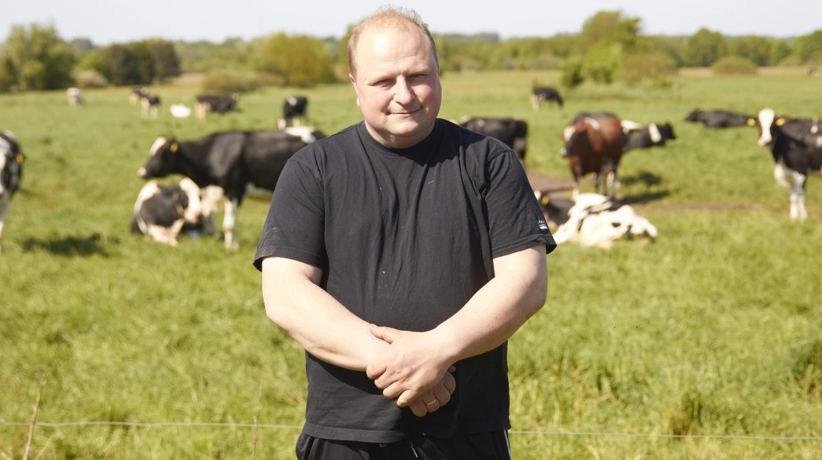 - Årets auktionsudvalg, som skal under hammeren, er en god blanding af NTM-dyr med højt niveau, attraktive eksteriørdyr og spændende embryonpakker. Årets kollektion er fuld af fristelser, siger Kim Fagerlin, som selv er aktiv mælkeproducent ved Viborg, og passioneret udstiller på en række dyrskuer. Arkivfoto: Tenna Bang