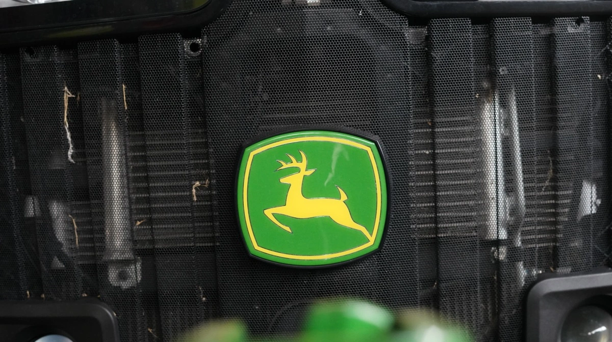 Store landbrugsmaskiner presser årsresultatet hos John Deere, mens små maskiner og byggeri holder væksten oppe. Arkivfoto: Alexander Dornwirth