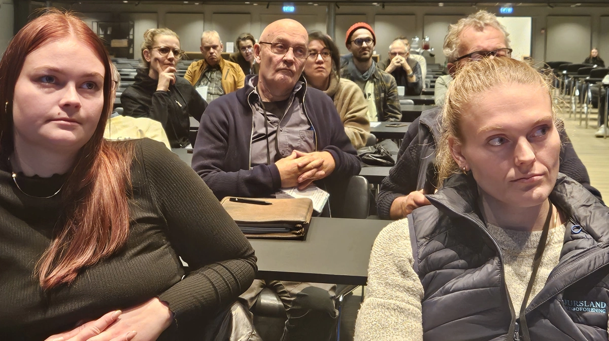 På årets økologikongres var et af de mange indlæg, hvor der blev lyttet interesseret, »Manganmangel er en skjult dræber«. Fotos: Henriette Lemvig