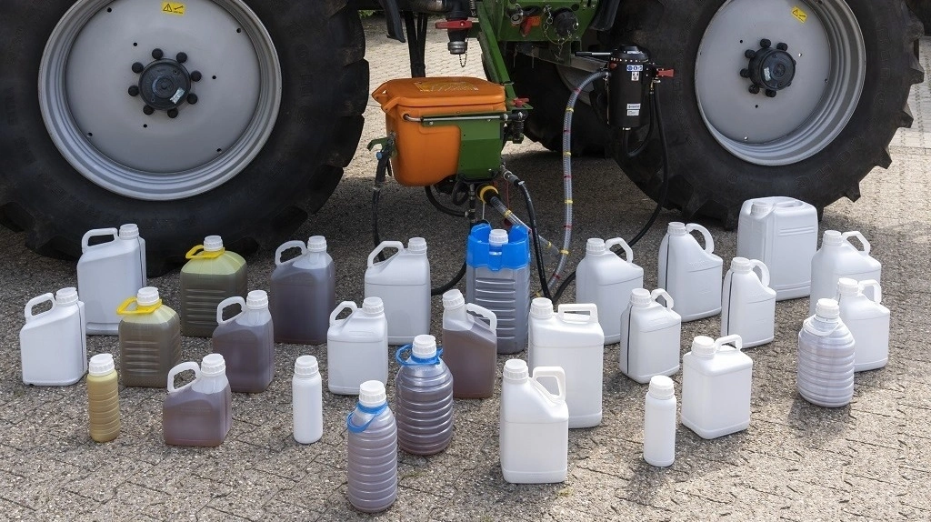 Begyndende fra foråret 2026 skal digitale etiketter læst på ens mobiltelefon afløse lange fysiske etiketter på planteværnsmidler.