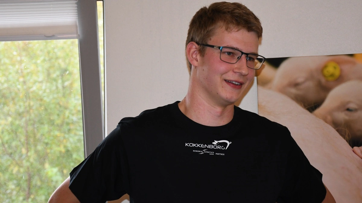 - Det er endnu svært at sige, om det bliver gården derhjemme, som jeg skal drive videre, lyder det fra Karl Skov Lassen, der siden januar har været elev hos Kokkenborg ApS. Fotos: Camilla Bønløkke