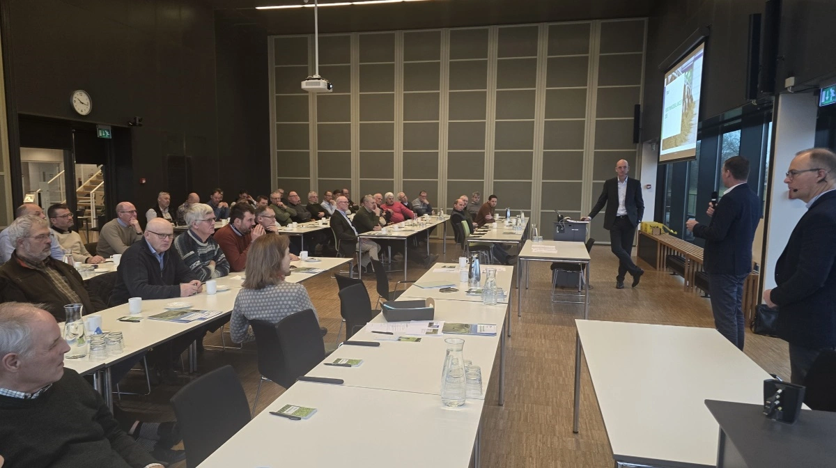 Bestyrelsesformand gårdejer Christian Høegh-Andersen gav svar på spørgsmål fra avlerne.