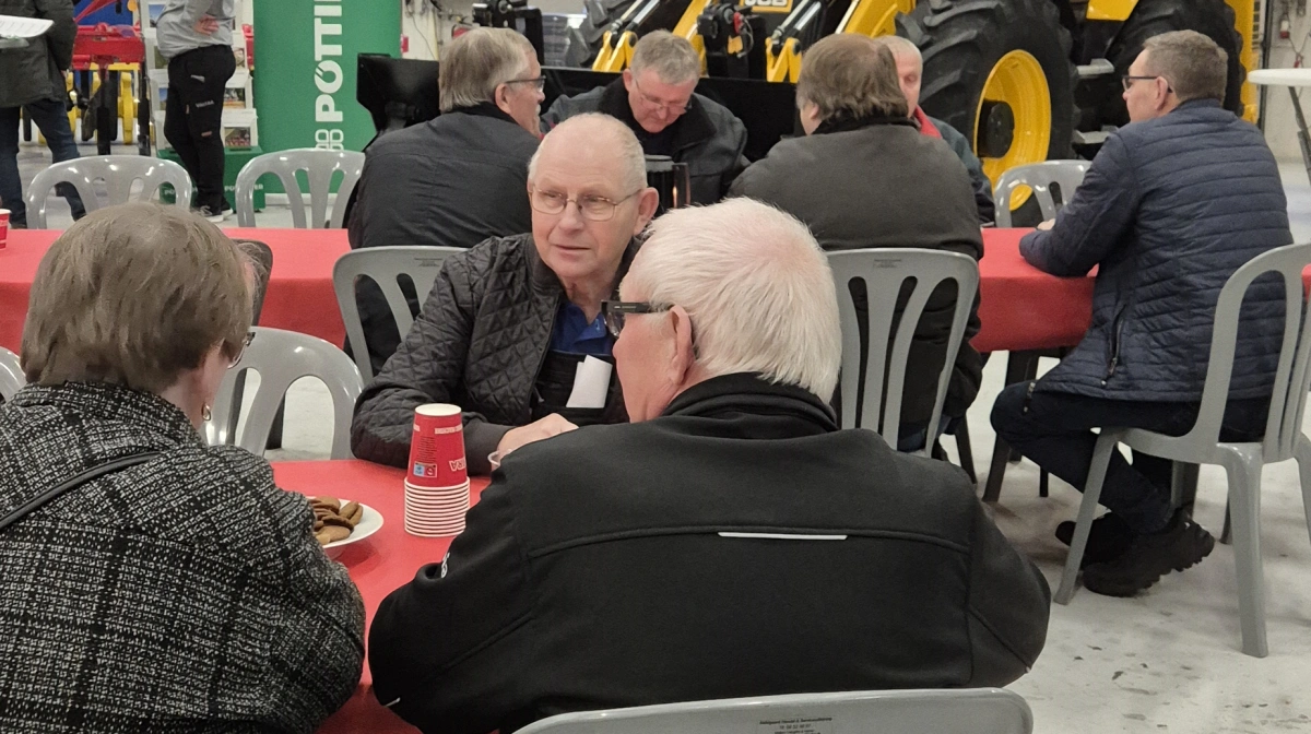 Der blev, hygget, snakket og handlet hele dagen.