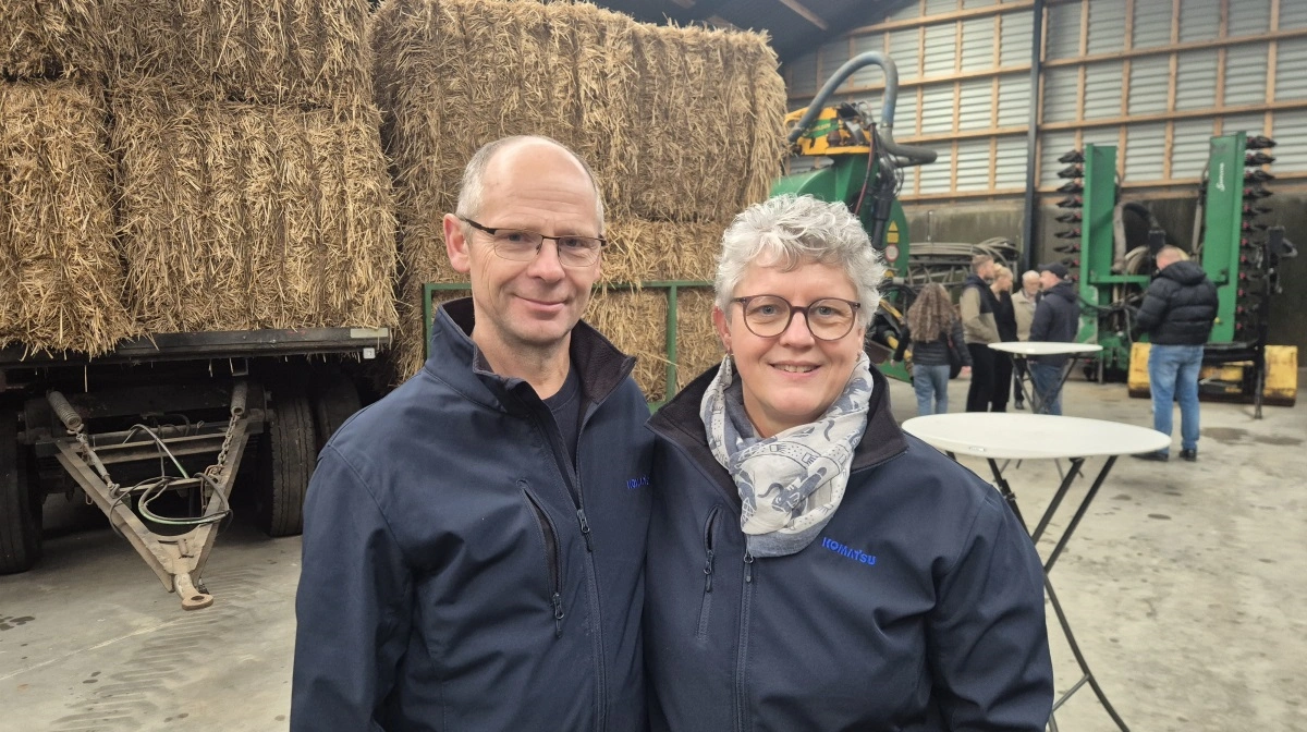 Ægteparret Ole og Annette Lind siger snart farvel til Lydtbjerggård, som de har drevet i de sidste 33 år. 