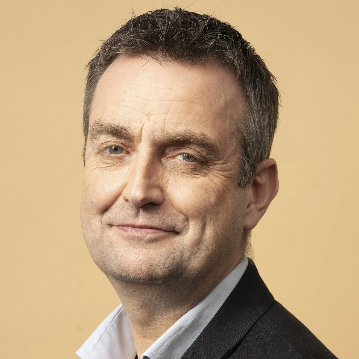 Formand for folketingets udvalg for forretningsorden, Leif Lahn Jensen (S), irettesatte Ole Birk Olesen (LA) under samråd for kritik af embedsværket. Foto: FT/Marie Hald