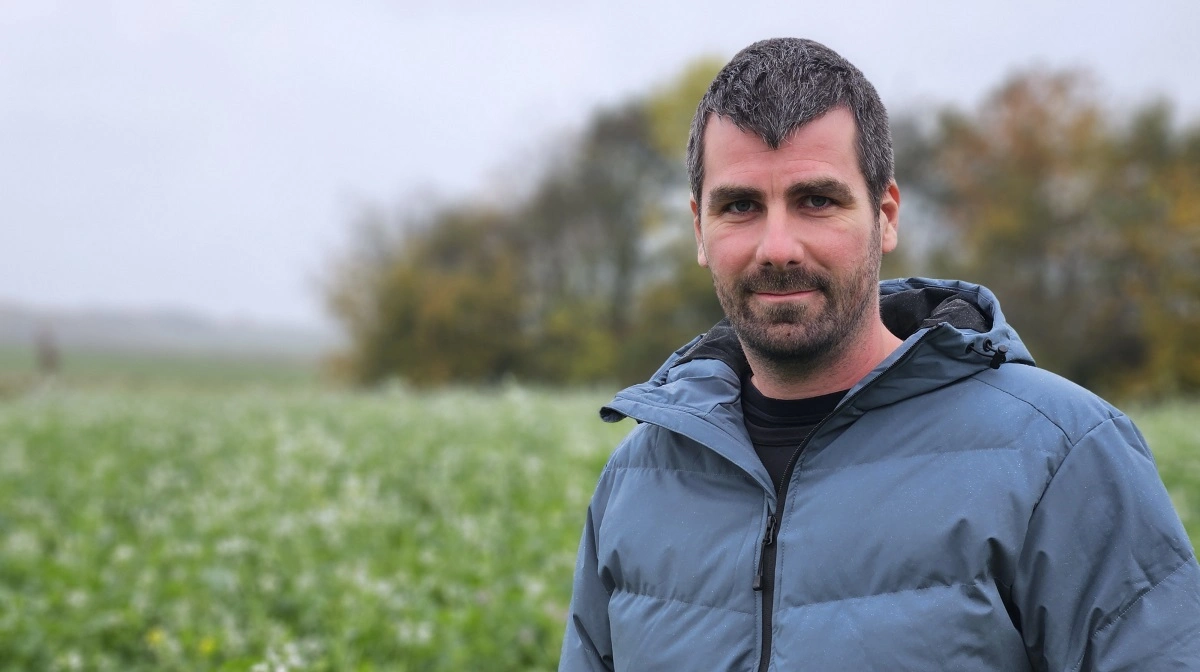 Christian Frigaard skal selv flyve med dronen og står for alt sprøjtearbejde. Derfor arbejder han efter, at en stor del af droneflyvningerne i år ét skal give værdi i de følgende dyrkningsår. Arkivfoto: Christian Carus