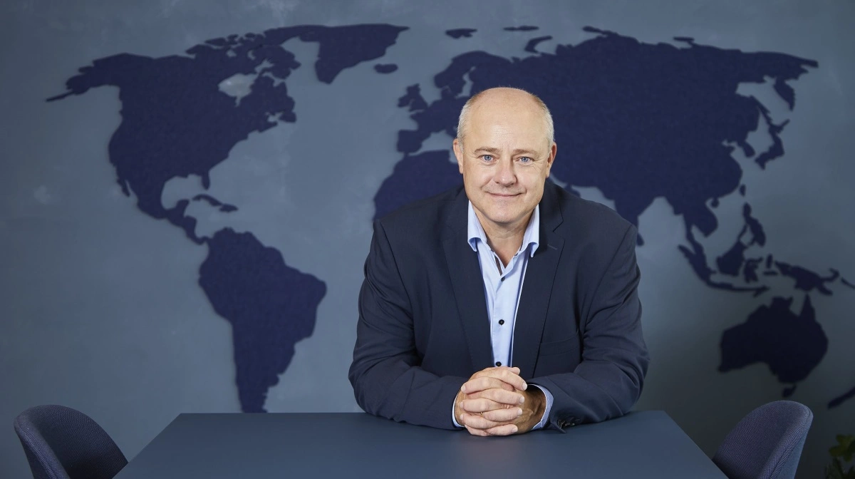 Skov leverer rekordregnskab med vækst, nye markeder og investeringer i fjerkræ, drivhuse og global logistik. Her ses adm. direktør, Leo Østergaard. Foto: Skov A/S