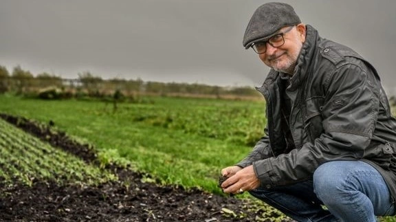 Professor Mogens H. Greve skal de kommende år opbygge det system, der skal overvåge og dermed beskytte Danmarks jord. Foto: Camilla Brodam Galacho