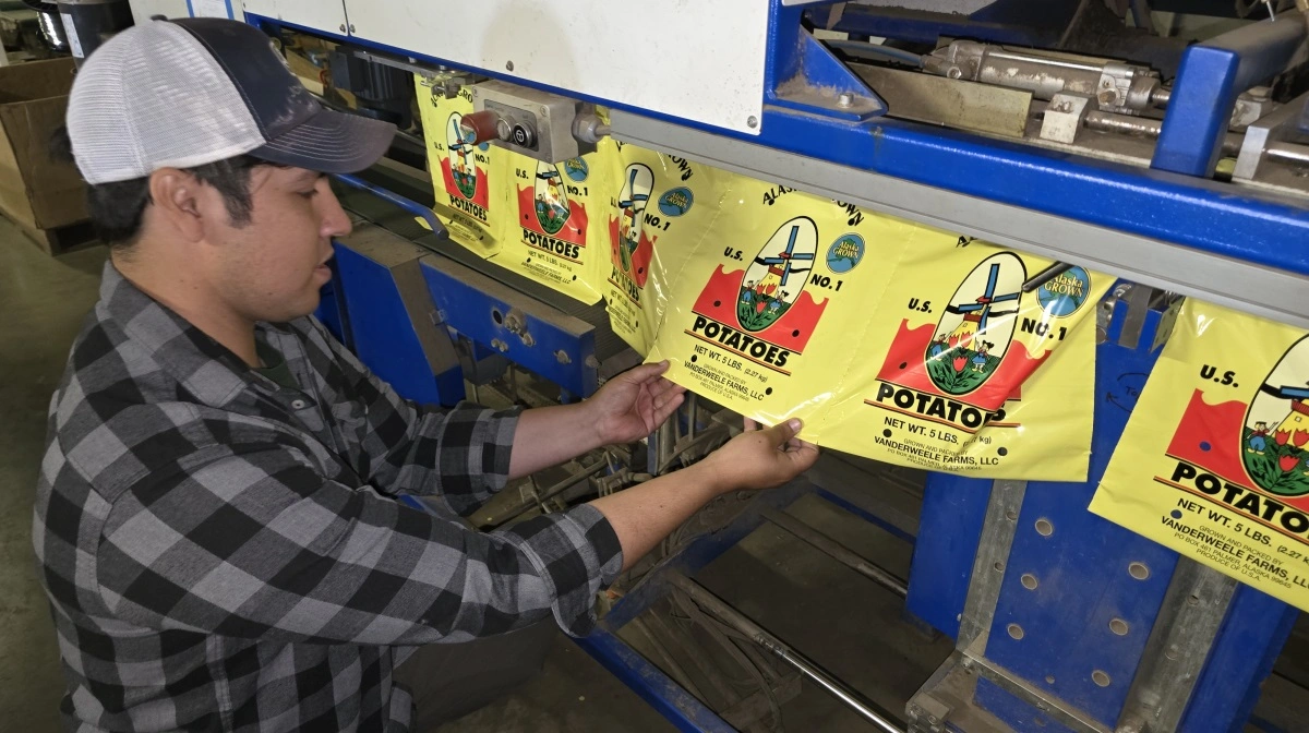 Kartofler er den største specialafgrøde i området, og Alaska er et godt brand at have på poserne.