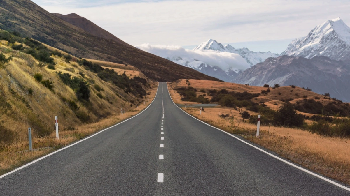 Sydøen er berømt for sine bjergområder, der bliver brugt i mange film. Fotos: Colourbox