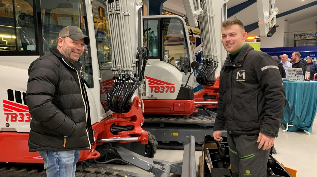 Virksomheden forhandler bl.a. Giant-minilæssere og Merlo-teleskoplæssere. Billedet er fra sidste års nytårssalg hos Bay Christensen. Foto: Jesper Hallgren