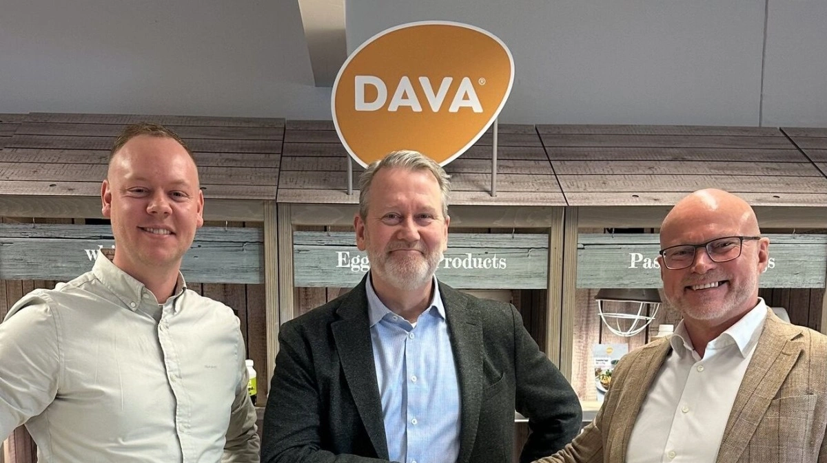 Dava Foods ansætter Morten Würtz Christensen til at kommercialisere bioaktive æggeproteiner og styrke Biosolutions-forretningen. Fra venstre: Kristian Ramstad, Morten Würtz Christensen og Ivan Noes. Foto: Dava Foods