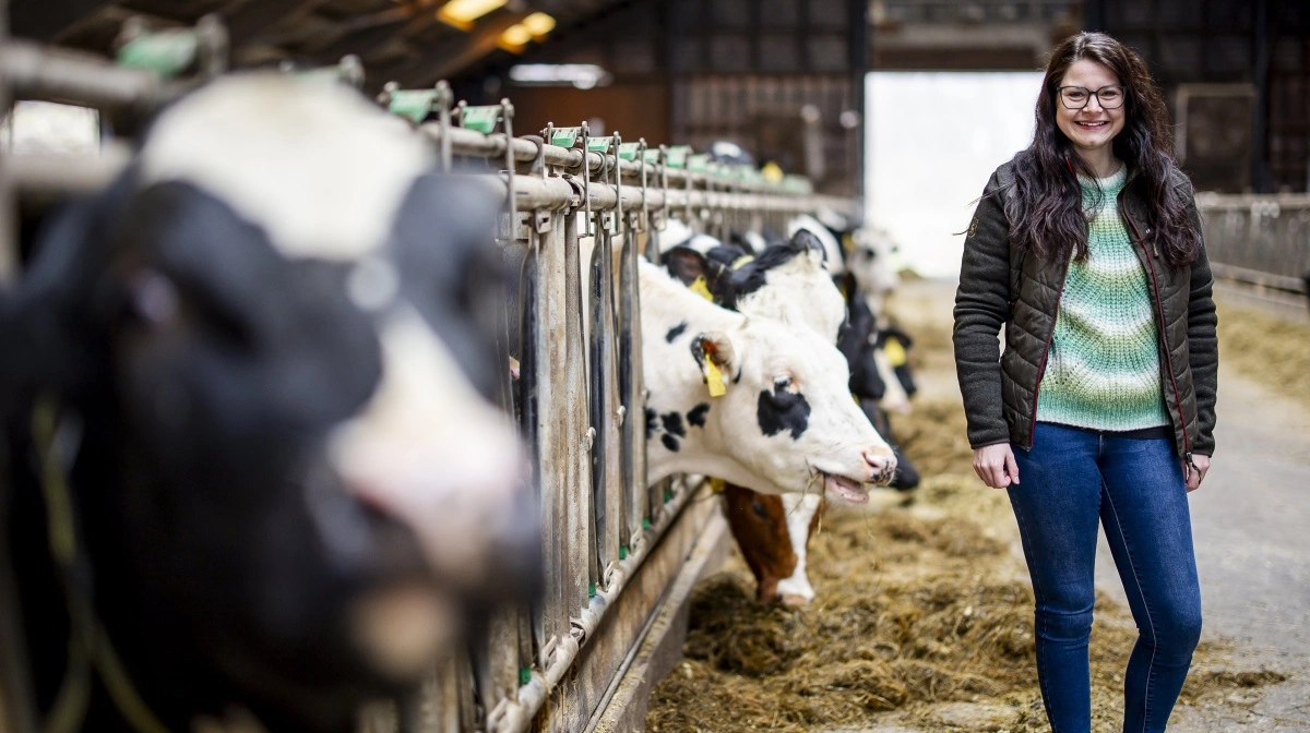 Simone Villumsen er sexolog, parterapeut og landmand – og så har hun podcasten landmandsliv, hvor hun har en brevkasse. Denne tager hun nu med til en live udgave på NutriFair. Foto: Johnny Pedersen.

