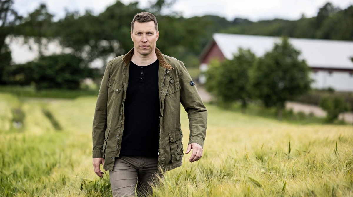 - Det vil være helt skørt, hvis vi i en tid med stigende fødevarepriser og bekymring om fødevaresikkerhed i Europa begynder at tage store arealer ud af fødevareproduktion, hvis ikke der er et solidt dokumenteret beskyttelsesbehov, lyder det fra formanden for Landbrug & Fødevarer, Søren Søndergaard. Foto: Niels Hougaard