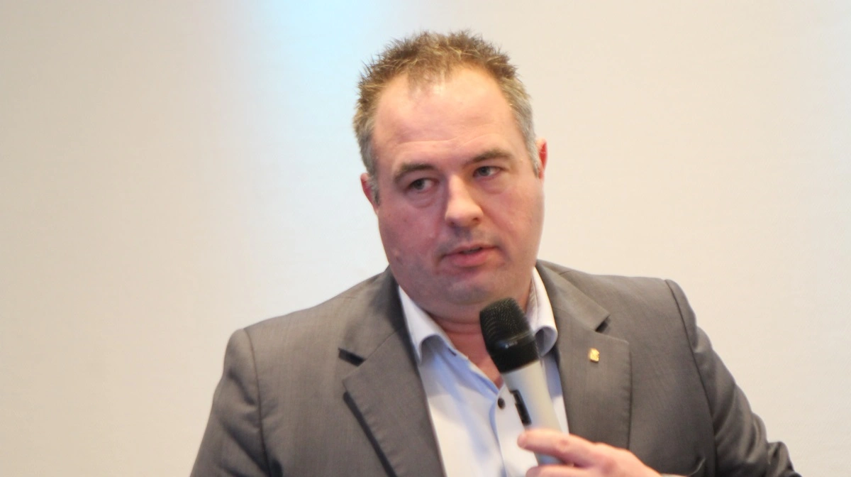 Formand for L&F Gris, H.C. Gæmelke, lover støtte og håber inderligt på, at Danske Svineproducenter vinder sagen mod TV 2 og produktionsselskabet Kompagniet for brug af billeder fremkommet ved indbrud i stalden hos svineproducenternes formand Jeppe Bloch Nielsen. 