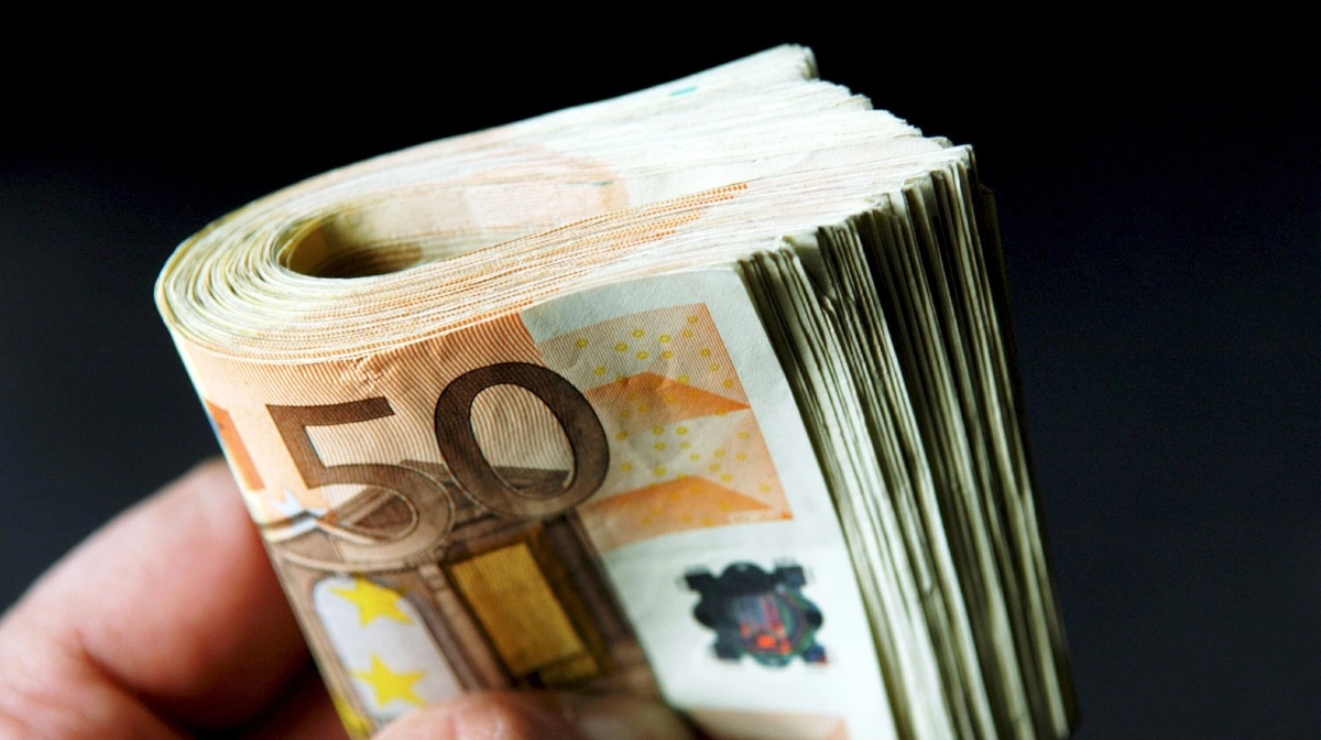 Euroen kan ses som et symbol på et mere bredt funderet globalt opsving, hvor væksten i stigende grad fordeles på flere regioner. Arkivfoto