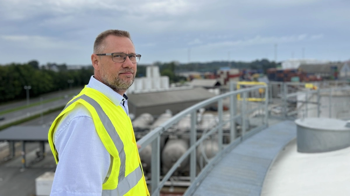 Lars Hindbo lægger løbende de bestilte specialblandinger på DanGødnings hjemmeside, så andre også kan få gavn af dem. Arkivfoto: Kasper Stougård 