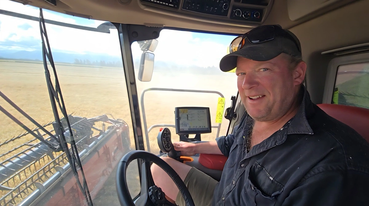 - Jeg skifter mejetærsker hvert 4.-5. år og vi har næsten altid behov for indstilling af de nye maskiner. Så noget strat-bøvl er ventet, fortæller Stephen Wright. Fotos: Jørgen P. Jensen