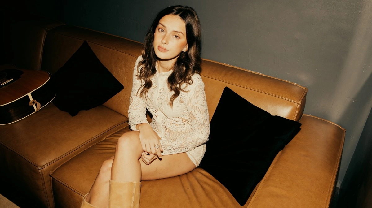 Lily Fitts går fra TikTok-succes til Tønder Festival, hvor hun spiller sin eneste danske koncert næste år.