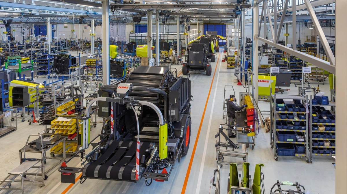 Claas har investeret 3,3 millioner euro i nye samlebånd og moderniseret slutmontagen på ballefabrikken i Metz-Woippy, som skal danne grundlag for næste generation af rund- og firkantpressere. Pressefoto