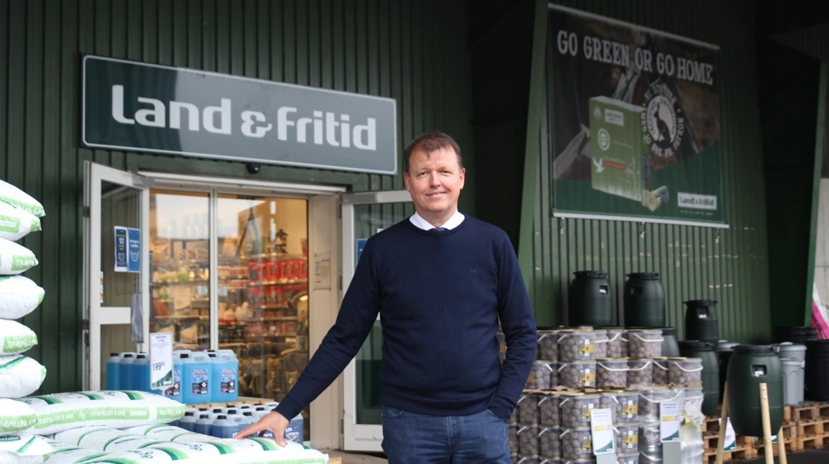 Kædedirektør, Erik Dalsro Jørgensen, glæder sig over milepæl for Land & Fritids kundeklub. Foto: Land & Fritid