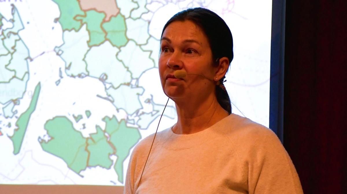 Dyrlæge Hanne Bak fra Landbrug & Fødevarer, Sektor for Gris, fortalte på SvineVets årsmøde, at risikoen for en sobesætning for at blive smittet med PRRS nu næsten er nede på en tredjedel på landsplan, siden PRRS-reduktionsprogrammet blev lanceret. Fotos: Camilla Bønløkke