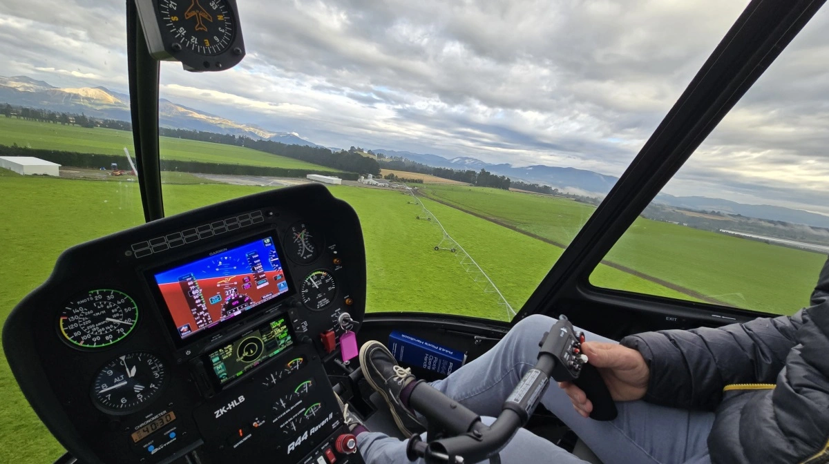 De fleste græsmarker har et pivot-vandingsanlæg - ofte op til en kilometer lange.