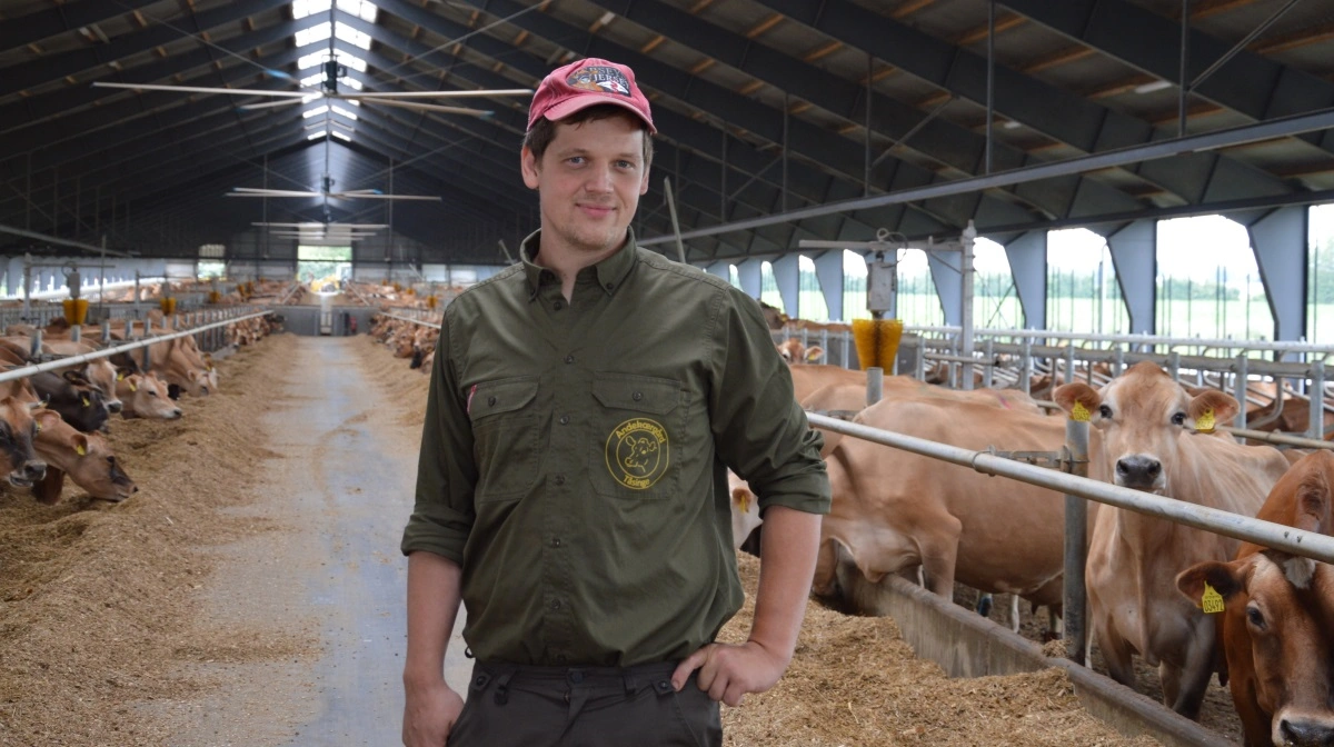 Rik Kool, kvægbrugsleder på Andekærgård på Tåsinge med 1.400 køer, ser positivt på Arlas foreslåede efterbetaling. Han understreger behovet for balance mellem udbetaling her og nu og en stærk mælkepris på lang sigt. Arkivfoto: Camilla Bønløkke