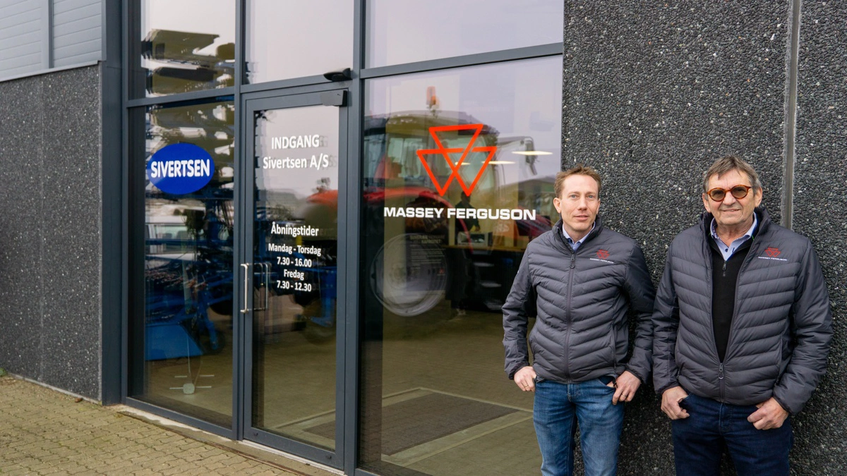 Fra venstre: Jesper Nerup, salgsansvarlig for afdelingen i Rønnede, og Bjarne Obel, salgschef i Sivertsen. Fotos: Søren Nørgaard