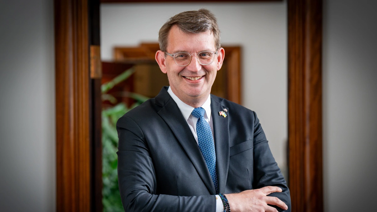 Først og fremmest pegede statsministerkandidat Troels Lund Poulsen på, at han er villig til at sænke grænseværdien for nitrat fra 50 til 6 milligram pr. liter vand på grund af risikoen for tarmkræft. Foto: Marita Á Rógvi Brattaberg / Forsvarsministeriet