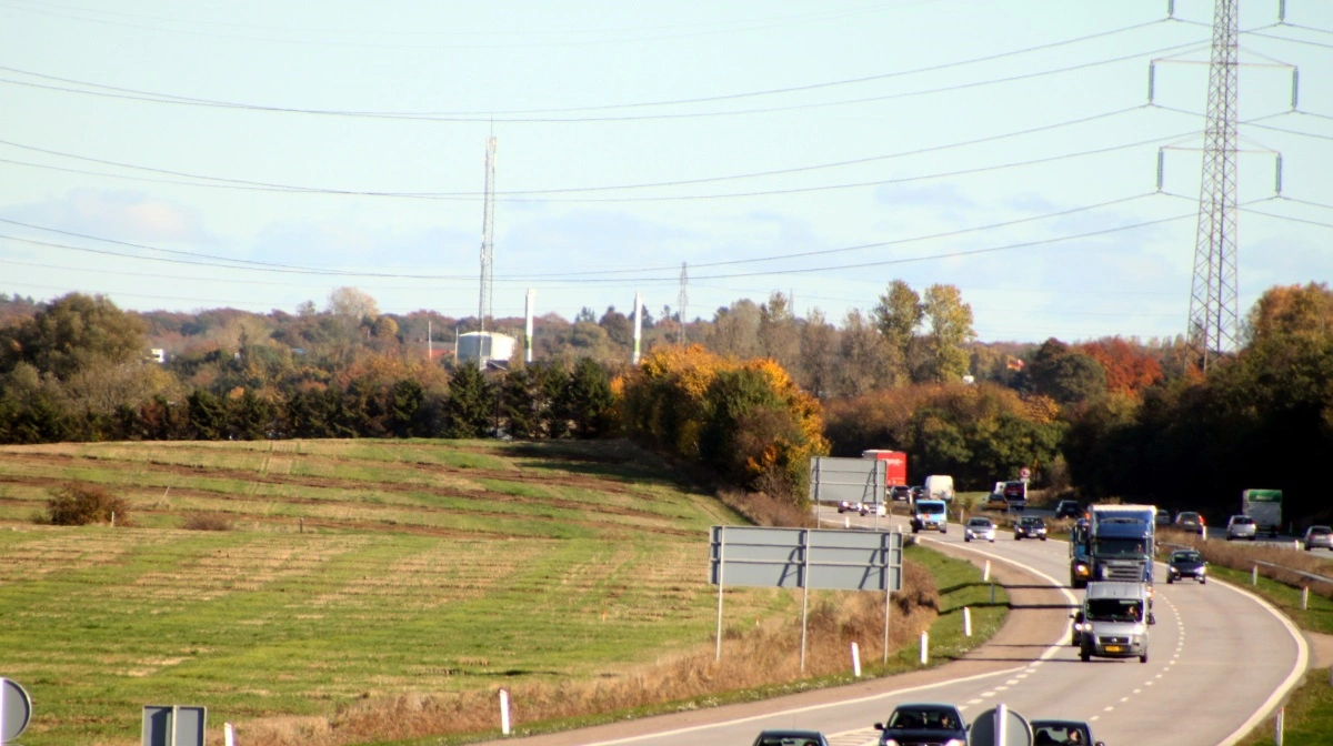 Der kan være udsigt til en massiv udbygning af det danske elnet, og det bliver både med elmaster og i nedgravede kabler. Foto: Arkivfoto