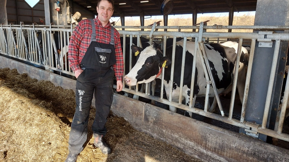 Jørgen Schmidt, 37 år, er tredje generation på Bøttchergaard nær Branderup i Sønderjylland, hvor bedriften tæller 245 sortbrogede malkekøer og 135 hektar, der er lagt ud med kløvergræs og majs. Pressefoto