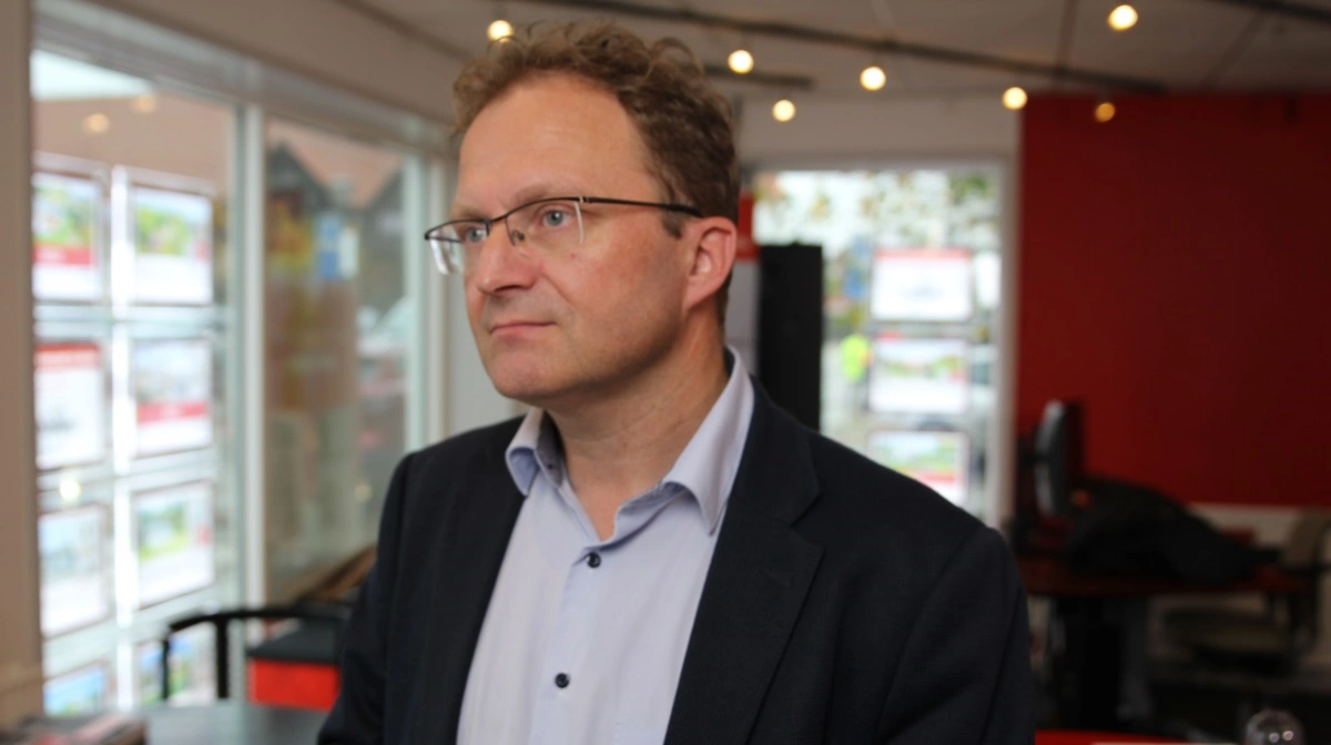 - De statsgaranterede lån kan derfor bedst sammenlignes med en hjertestarter til de områder, hvor boligmarkedet er ved at dø, fortæller Steffen Damsgaard, formand for Landdistrikternes Fællesråd. Foto: Henriette Lemvig