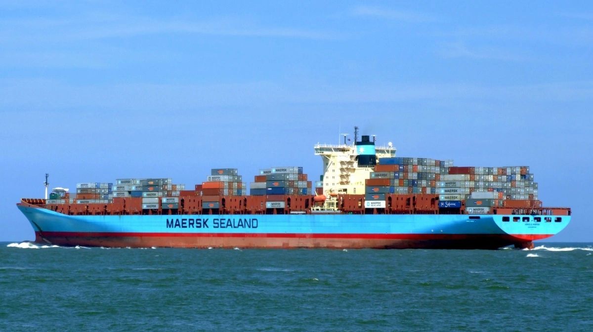 Uro i Hormuz-strædet får skibe til at vente og sender olieprisen op – med risiko for dyrere energi og transport globalt. Foto: PxHere