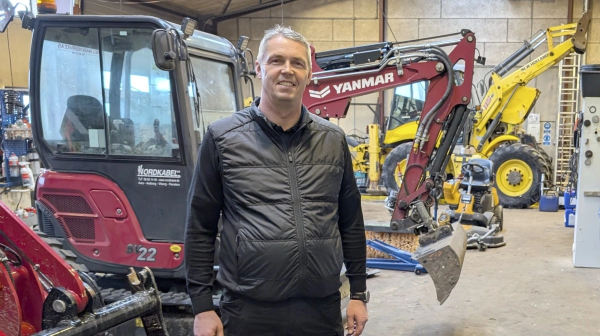Den 15. marts er det 30 år siden, at Walther Juel Jensen startede som selvstændig med WJ Maskinservice. Sønnen Morten Juel Jensen driver i dag virksomheden i Nørresundby med 15 ansatte. Fotos: Erik Hansen