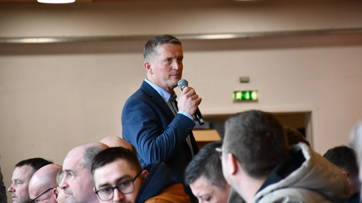 Dyrlæge Per Damkjær Bak fra Danvet bød velkommen klokken 10, inden dagens faglige program.