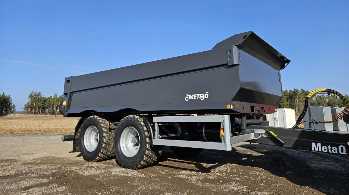 Dumperkassen har fået et nyt design på fronten, som gør at læsset slipper lettere ved tipning. 