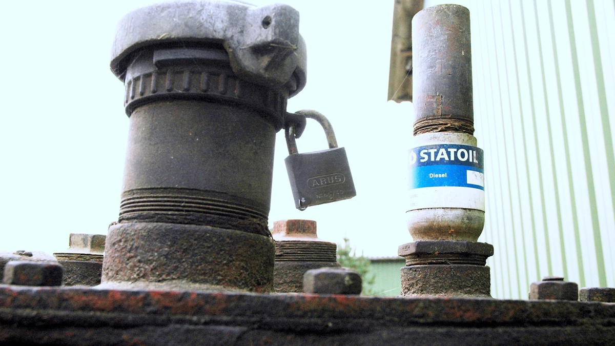 Dieselprisen er løftet markant, blandt andet fordi raffineringsomkostningerne er steget kraftigt. Arkivfoto: Bøje Østerlund