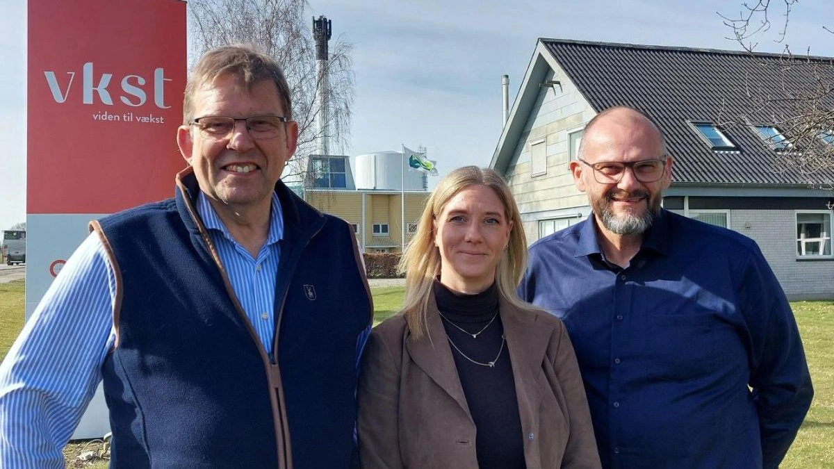 Fra venstre: Torben Hansen, næstformand, Sara Jul Sørensen, formand, og Søren Gammelby, næstformand i Landboforeningen VKST.
 
