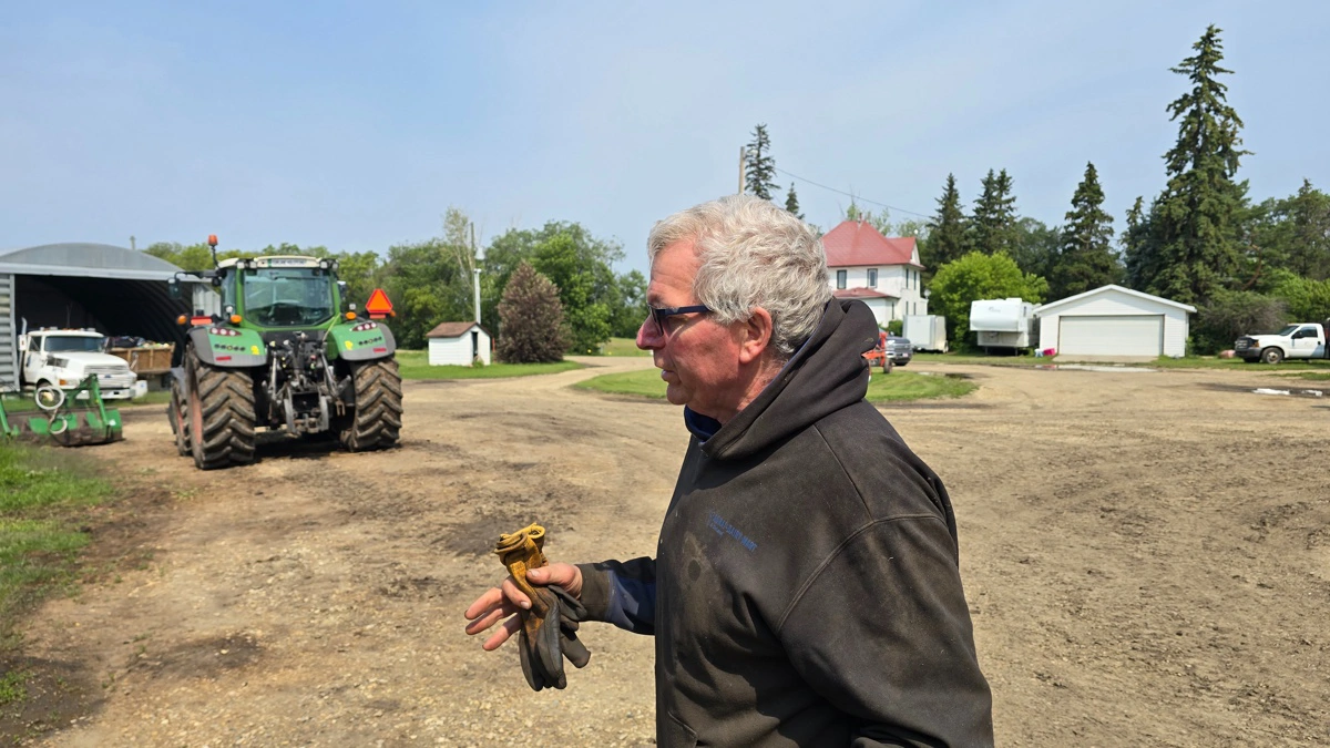 - Både størrelsen af vores farm og besætning er meget typisk for det flade prærieområde, der lige op ad Rocky Mountains, fortæller Fred Hofstra.