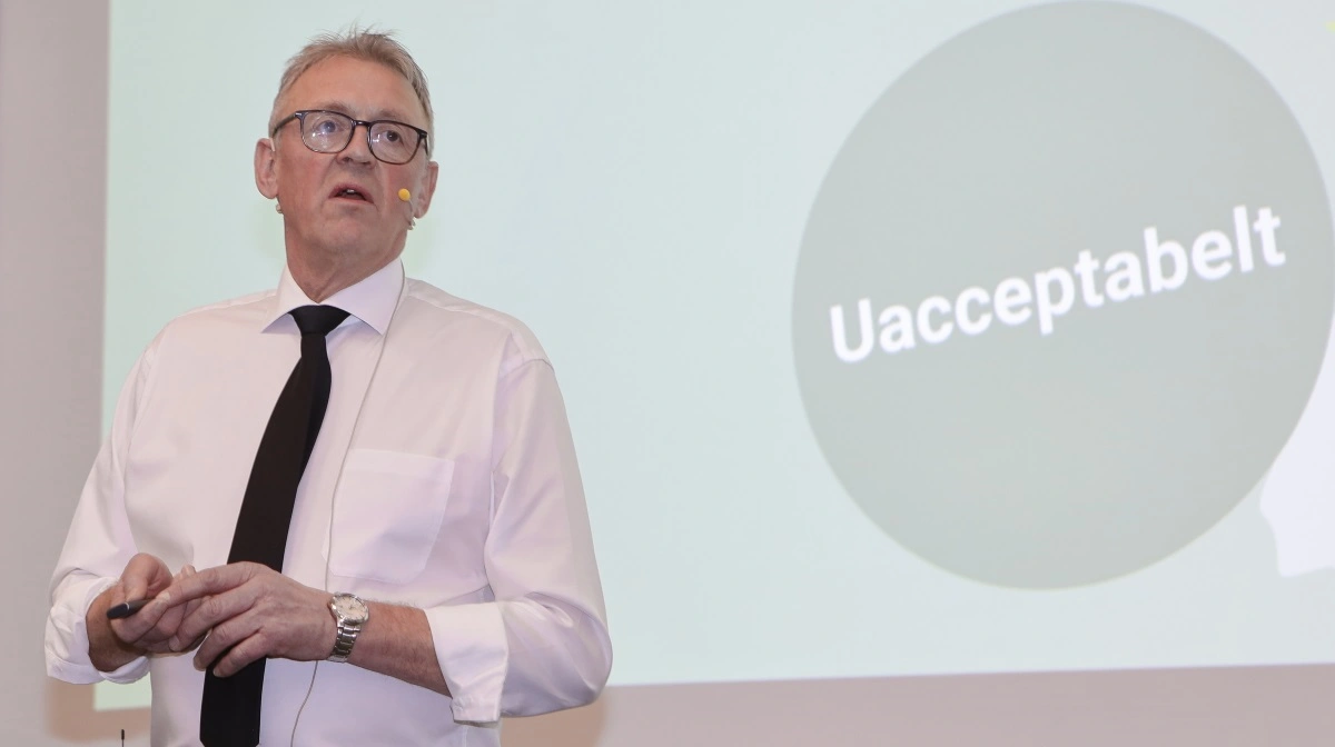 Den fynske landboforeningsformand Lars Iversen frygter, at valgkampens uhyrlige debat om drikkevandet og dyrevelfærd kan gå ud over den oprindelige grønne trepart. Foto: Erik Hansen 