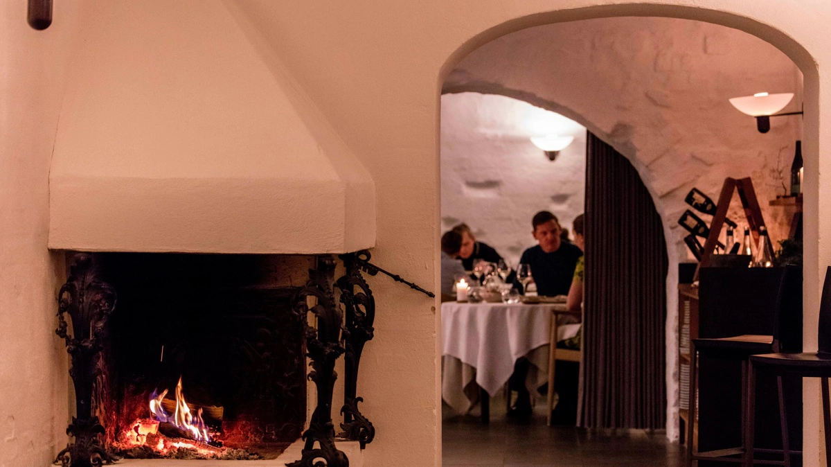 Slottet har sin helt egen gourmetrestaurant, der er en anerkendt Michelin-restaurant.