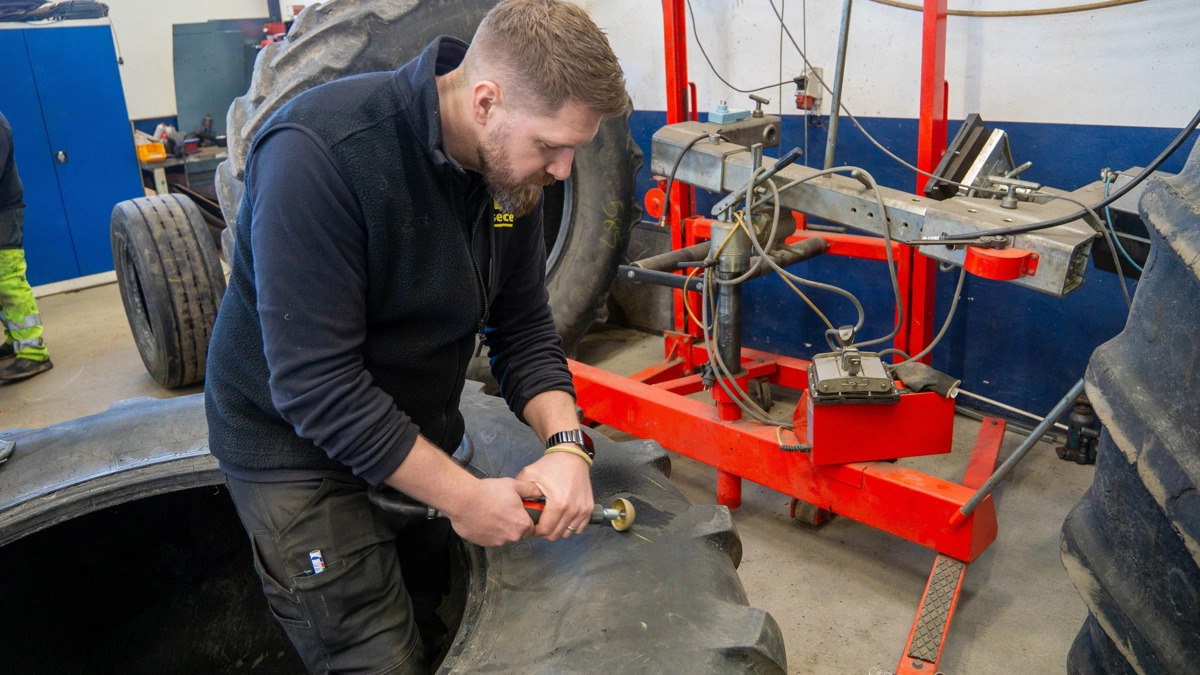 Jesper Helth Holm overtog Korup Dæk Service i august 2023 og efterfølgende har fokus på landbrugskunder fået et løft.