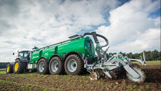 Nedfældning af gylle af afgasset gylle før såning af vårafgrøder giver den højeste udnyttelse af gyllens kvælstofindhold. Foto: Samson Agro