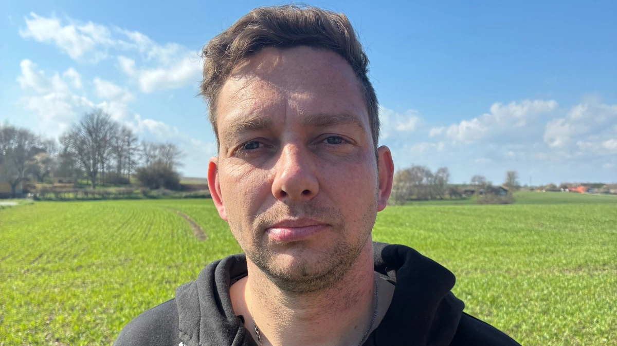 - Jeg er ikke selv landmand – jeg er faktisk uddannet sømand – men jeg synes, det er forfærdeligt, det man gjorde ved dyrene (i Molslaboratoriet, red.) samtidig med at man hænger landmænd ud for alt muligt, siger Kent Nielsen. Foto anvendt med tilladelse fra Facebookgruppen »Dyrenes vel – Folkets ansvar«.