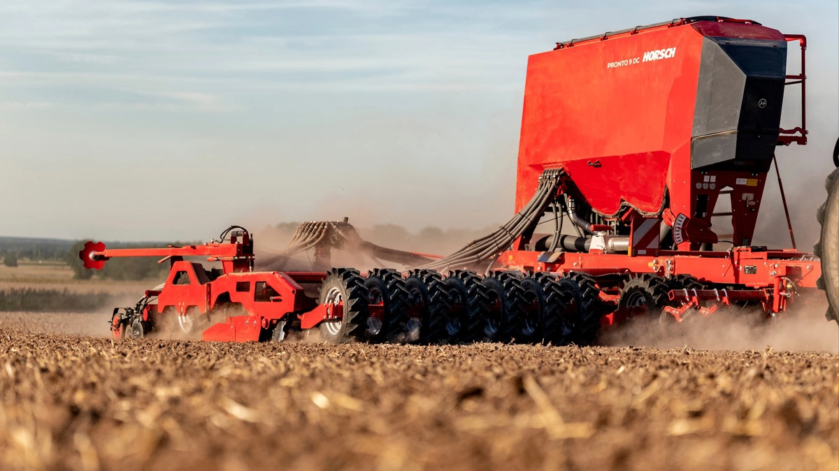 Horsch Pronto 9 DC er udviklet med fokus på lave hektaromkostninger og høj driftssikkerhed. Ifølge producenten er det ikke indkøbsprisen, men økonomien pr. hektar over maskinens levetid, der er afgørende for investeringen. Foto: Horsch