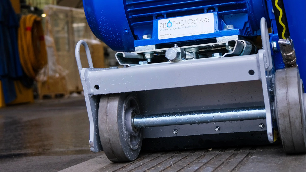 Den nye maskine kan rille gulve præcis efter kundens ønske. Foto: Protectos