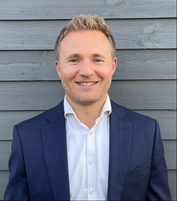 Jakob Helm Larsen, ansvarlig for såsæd i DLG, vurderer, at de fleste marker vil være færdigsåede sidst på ugen. Foto: DLG