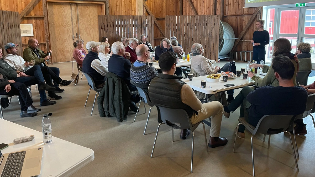 En central ambition med projekt Grønt Salling er at styrke samspillet mellem landbrug og lokalsamfund. - Hvis det lykkes, kan det bruges som model for andre landdistrikter, siger bestyrelsesmedlem Birger Schütte, PlanDanmark. Her ses et projektmøde. 